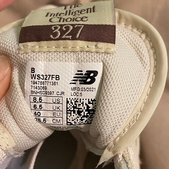 SOLD New balance 327 - Picture 4 of 5